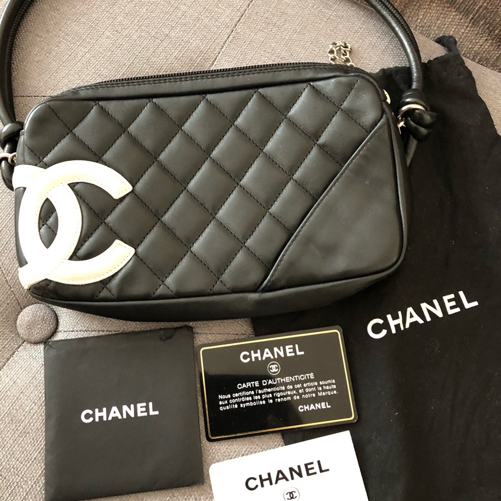 Chanel pouchet bag